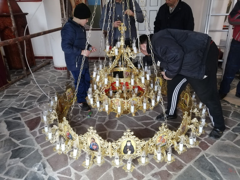 Učitaj sliku u galeriju, lusteri-polijelej   aluminski
