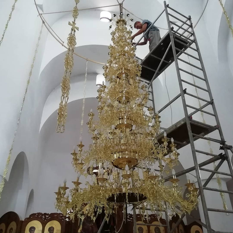 Učitaj sliku u galeriju, polijelej-lusteri mesingan
